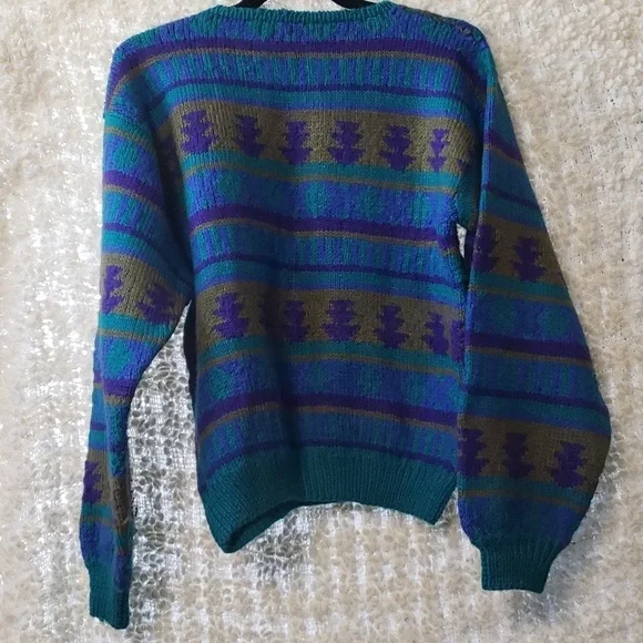Vintage handmade knit sweater with geometric shapes medium - Picture 5 of 8
